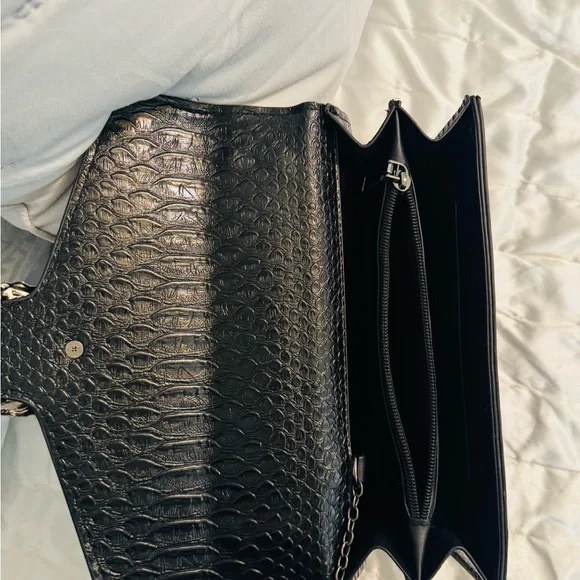 Black Croc Embossed Textured Shoulder Bag with Chain Detail‎ - Picture 13 of 15